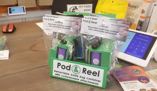 Pod & Reel retail display